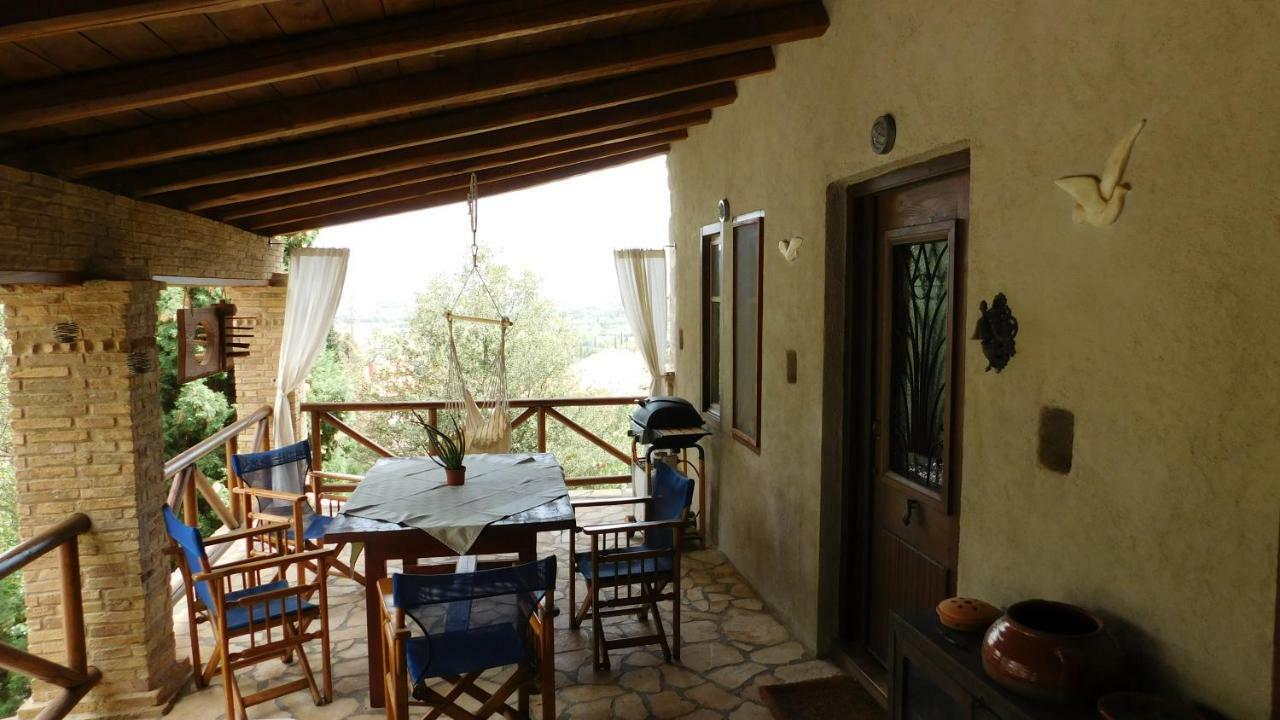 Agoriani Art Suite - 4 Seasons' Natural Living Lilaia Exterior photo